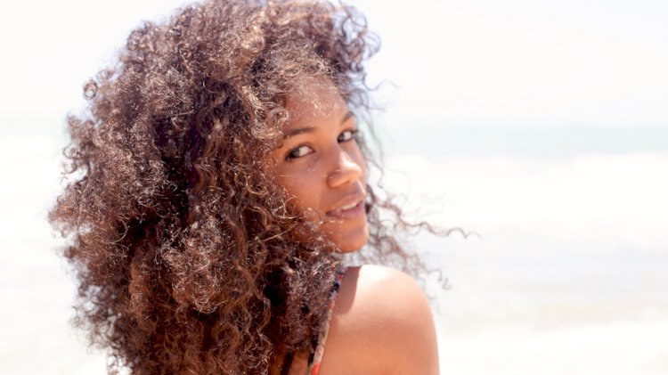6 DIY Sunscreen Recipes to Protect Your Hair