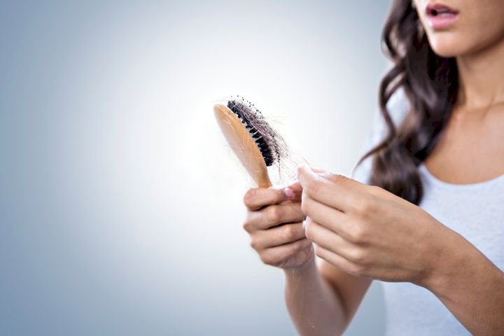 Here Is How You Can Treat Hair Loss Effectively 